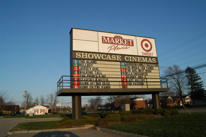 Showcase Cinemas Sterling Heights - April 2004 (newer photo)